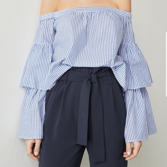 - BCBGMAXAZRIA Blouse - Picture 2 of 5